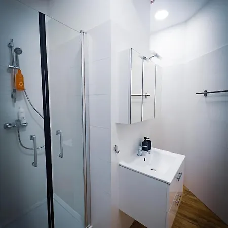 Nalu Black&white No 8 Apartmán