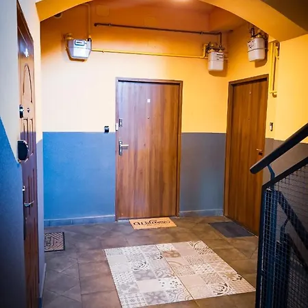 Nalu Black&white No 8 アパート *