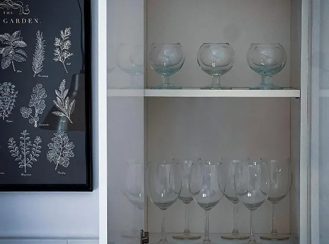 Nalu Black&white No 8 *